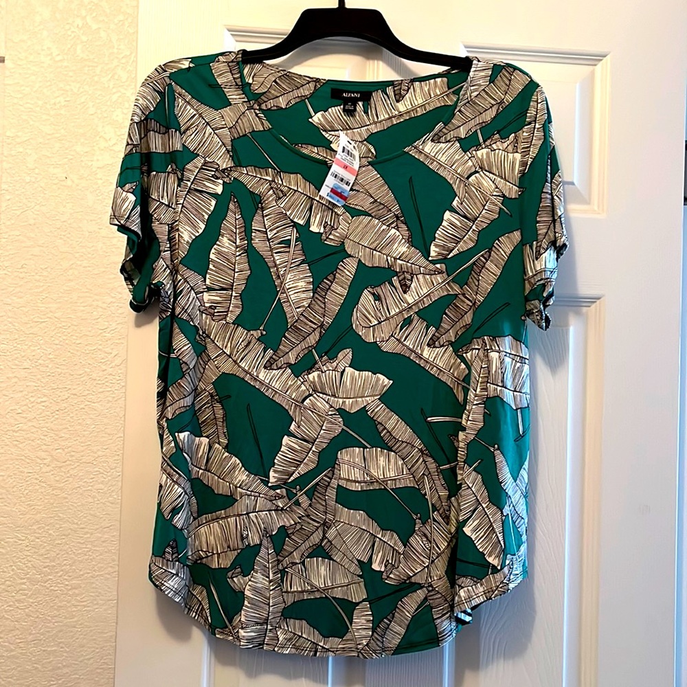 Alfani Essentials Tee Green and Gorgeous
